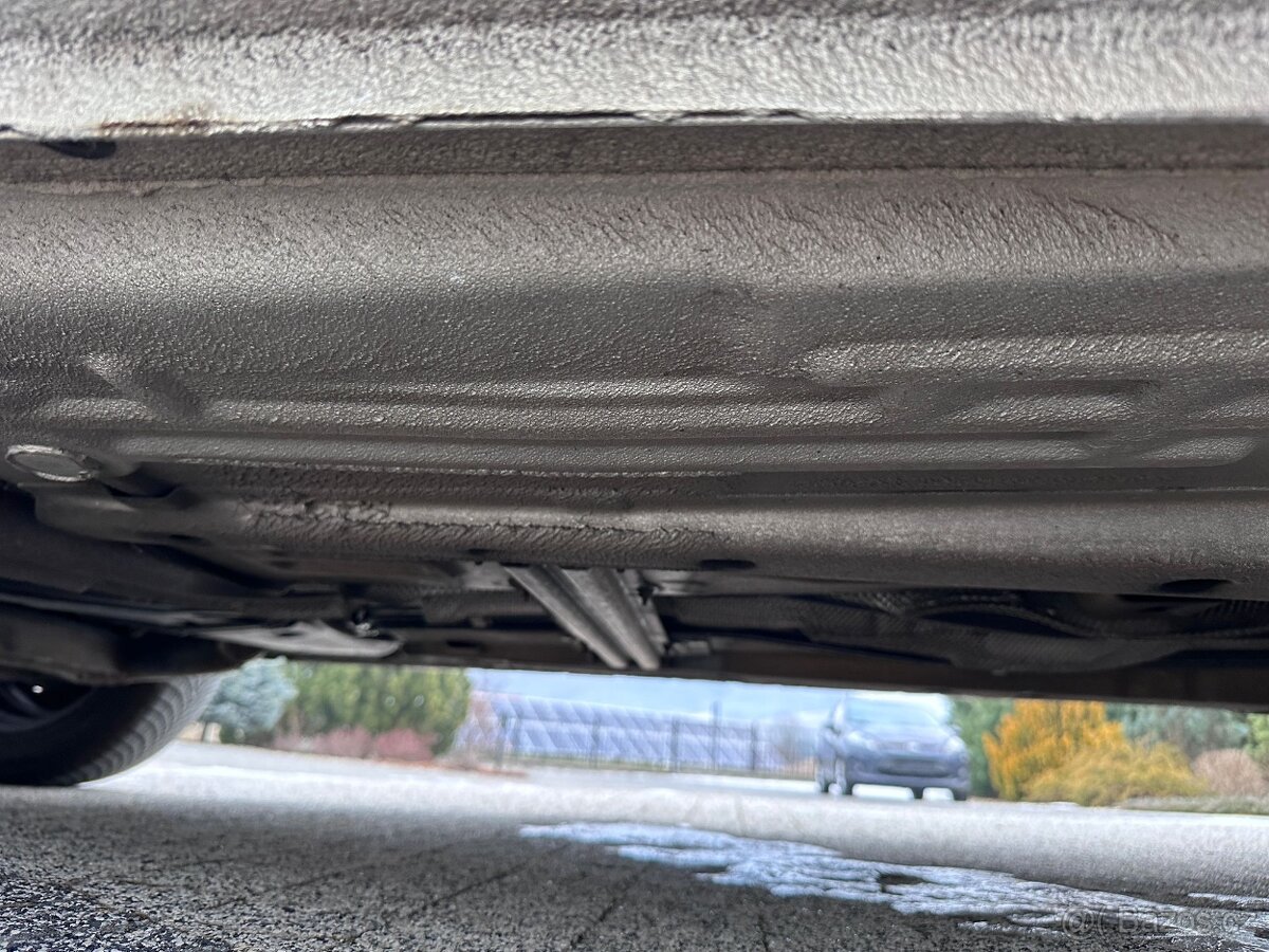 Ford Fusion 1.4i 59 kW Facelift - 14