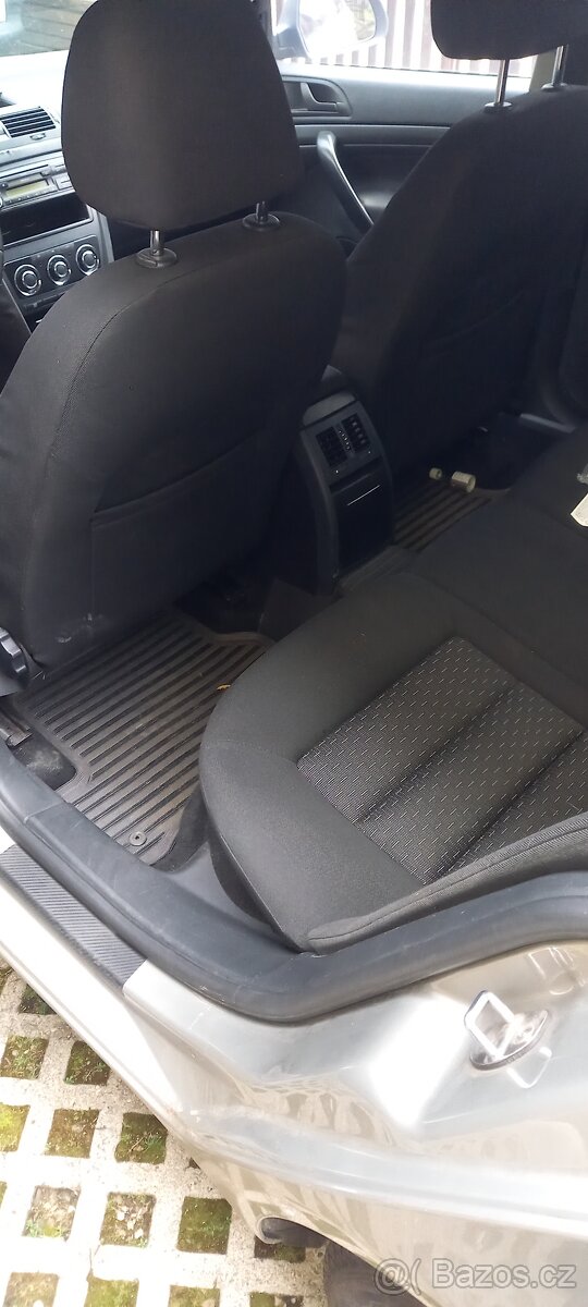 Škoda Octavia 2 1.6MPI 75kw LPG - poškozený motor - 14