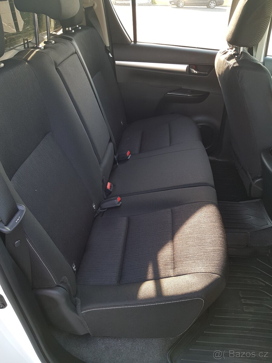 TOYOTA HILUX 2.4D – 4D - TOP STAV (Odpočet DPH) - 14