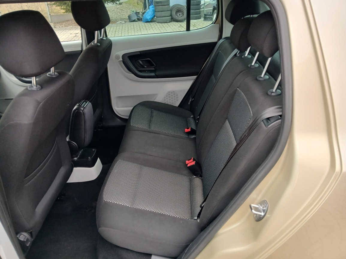 Škoda Fabia 1,2 TSI Scout - 14