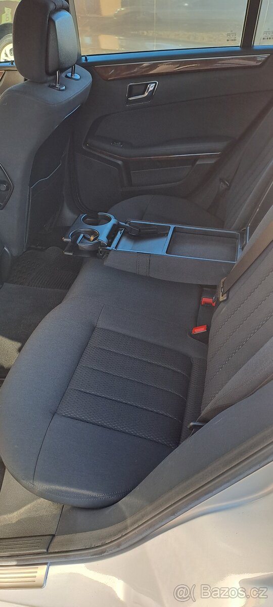 Mercedes-Benz Třídy E 220 CDI 125kW ELEGANCE - 14