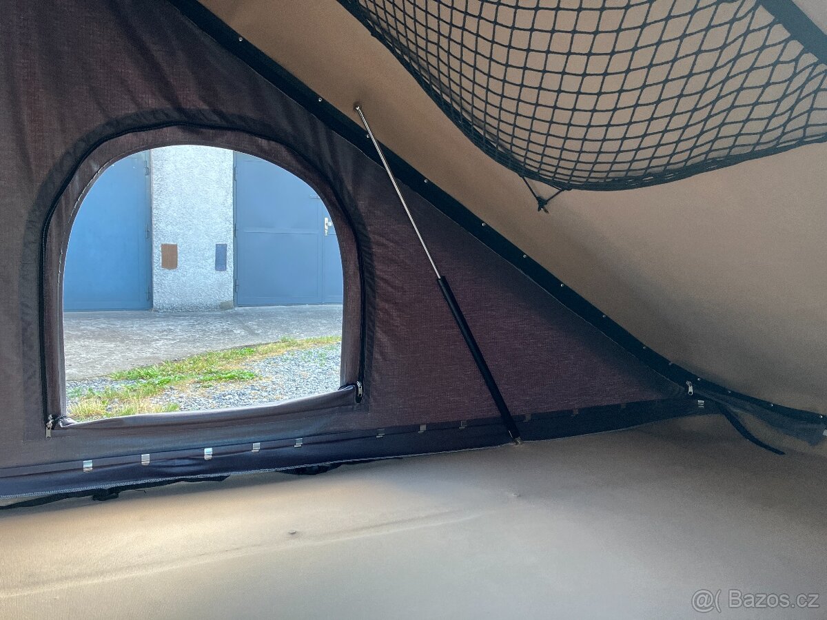 Střešní autostan - 14