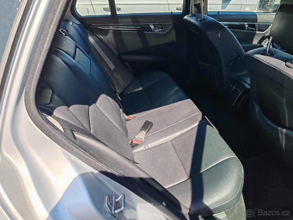 Mercedes-Benz Třídy C
220CDI - 14