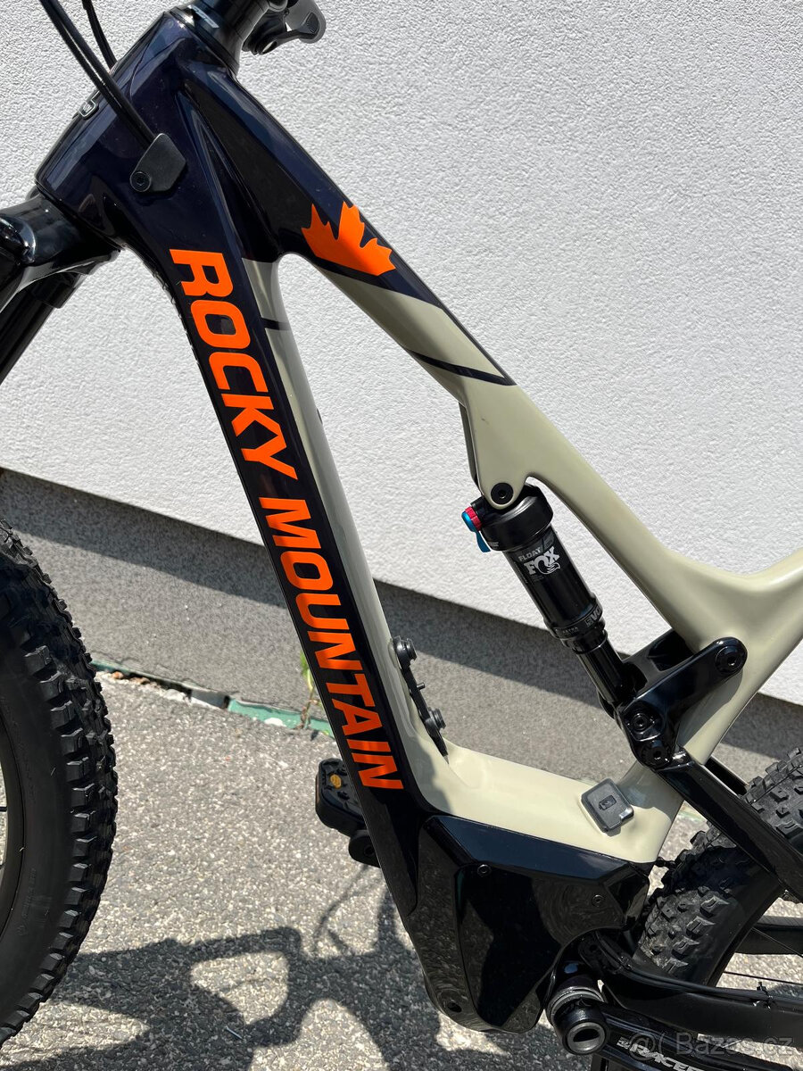 Karbonové elektrokolo velikost M, jako nové - 14