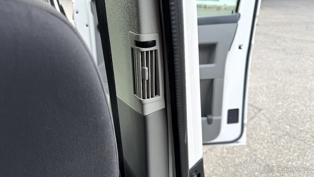 VW Transporter 2.0TDi T5 Long DSG - 14