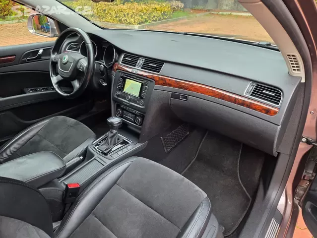 Superb 2.0 TDI 125kW Elegance DSG,tažné,xenon,navi - 14