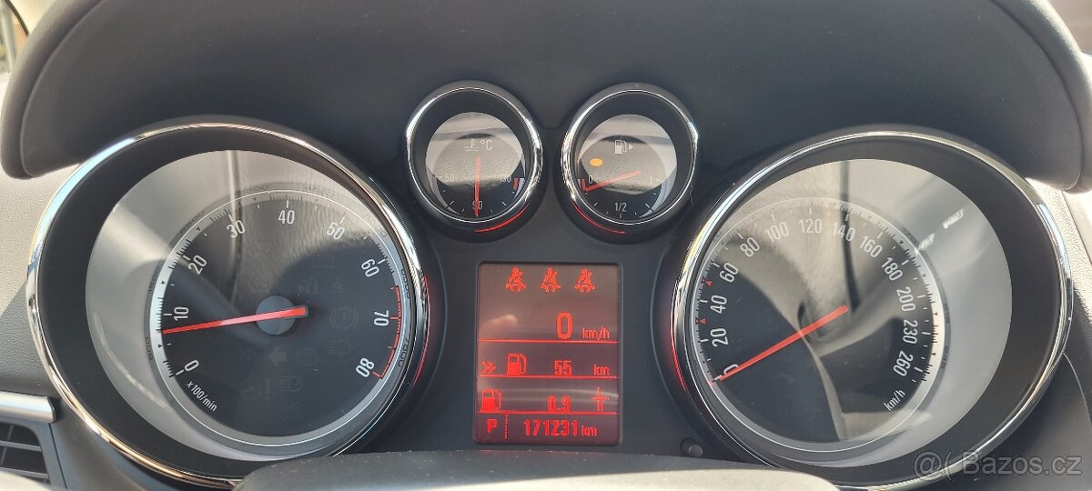 Opel Zafira 1,4i 103kW benzín Automat - 14