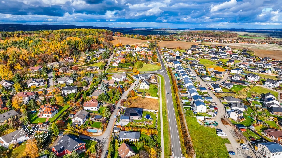 Kompletně zasíťovaný pozemek v Nové Vsi pod Pleší o výměře 1 - 14