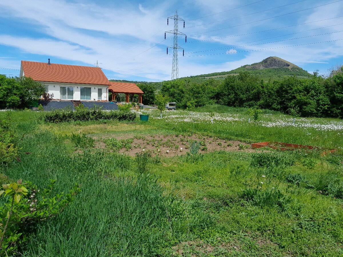 Novostavba RD, 4+kk, přístřešek pro 2OA, pozemek 3 522m2 - 14