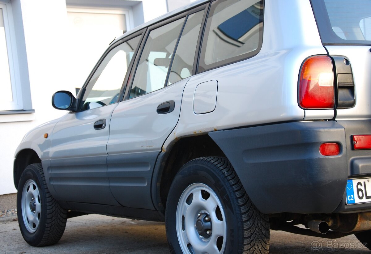 Toyota RAV4 2.0i benzin 4x4 - 14