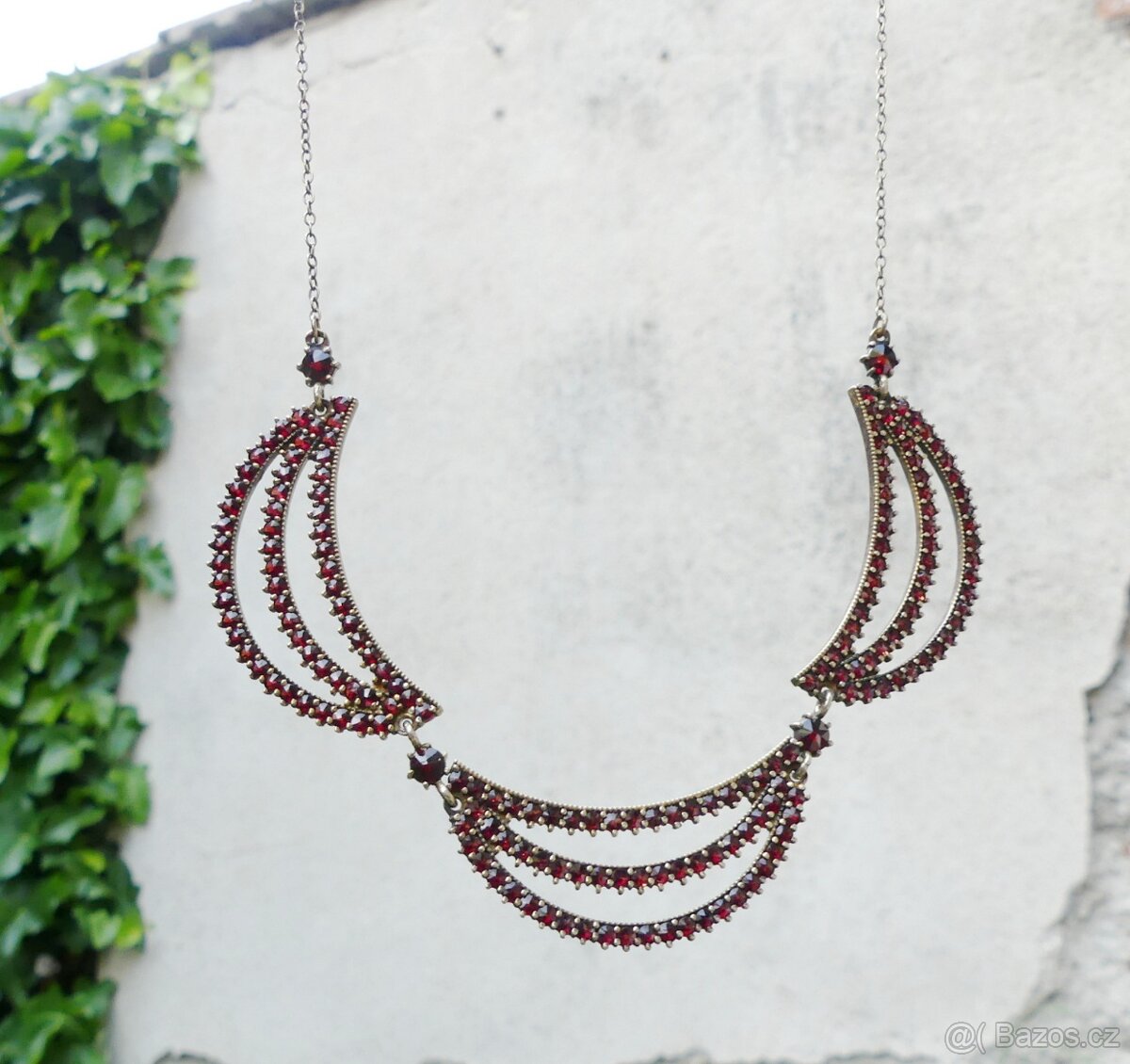 Stříbrné náhrdelníky s českými granáty, koliery, různé - 14