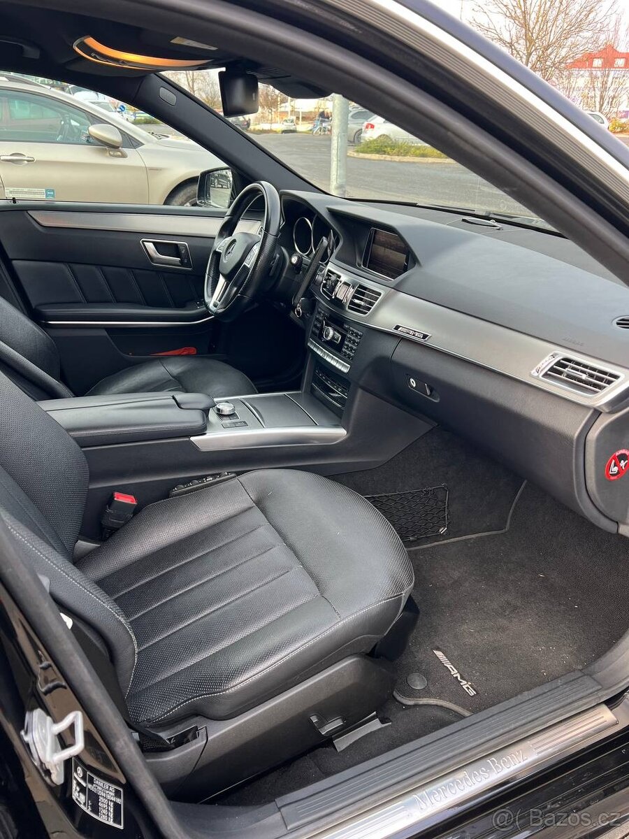 Prodam Mercedes E350 4matic AMG - 14