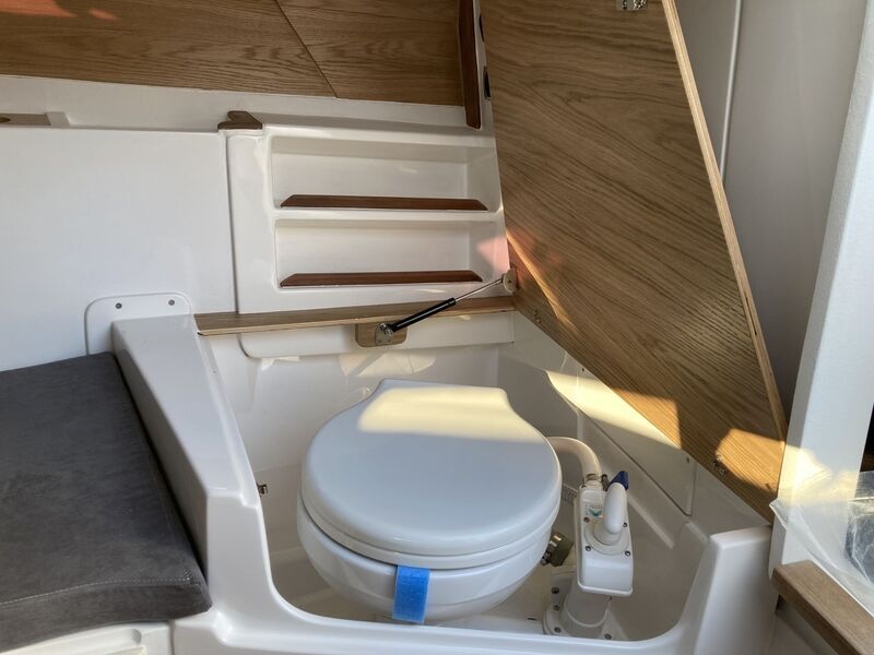 OceanMaster 680DC , Kajutová loď . - 14