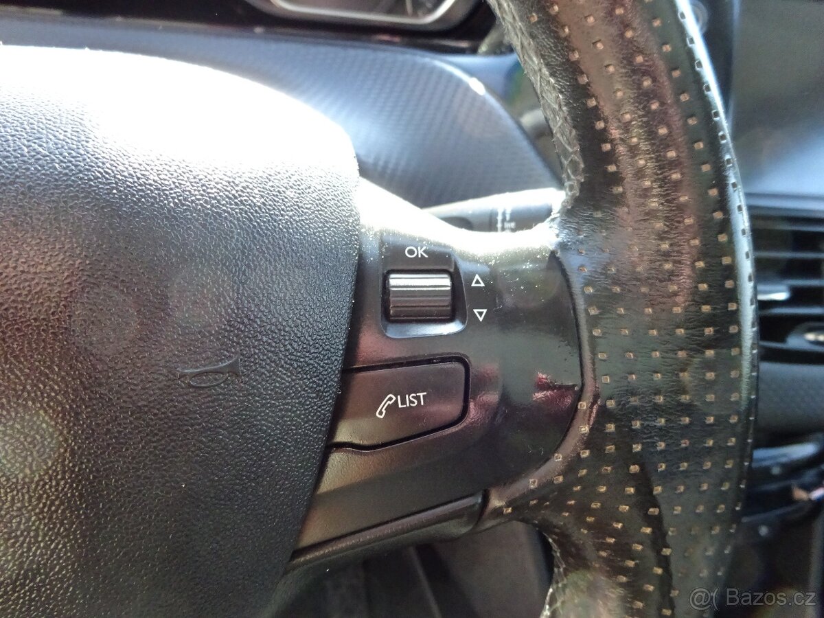 Peugeot 2008 1,2 PT,CROSSWAY,garance km,96kW - 14