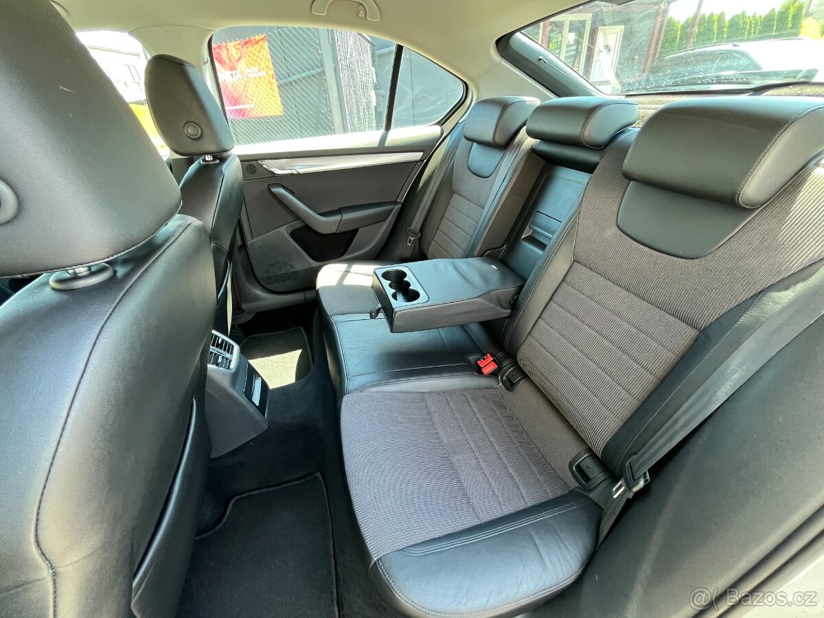 Škoda Octavia 1.4 TSi Elegance, Xenony - 14