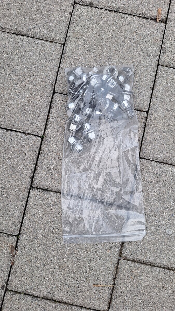 Alu kola Toyota 17" 5x114,3 letní pneu 215/55 R17 5-6mm - 14