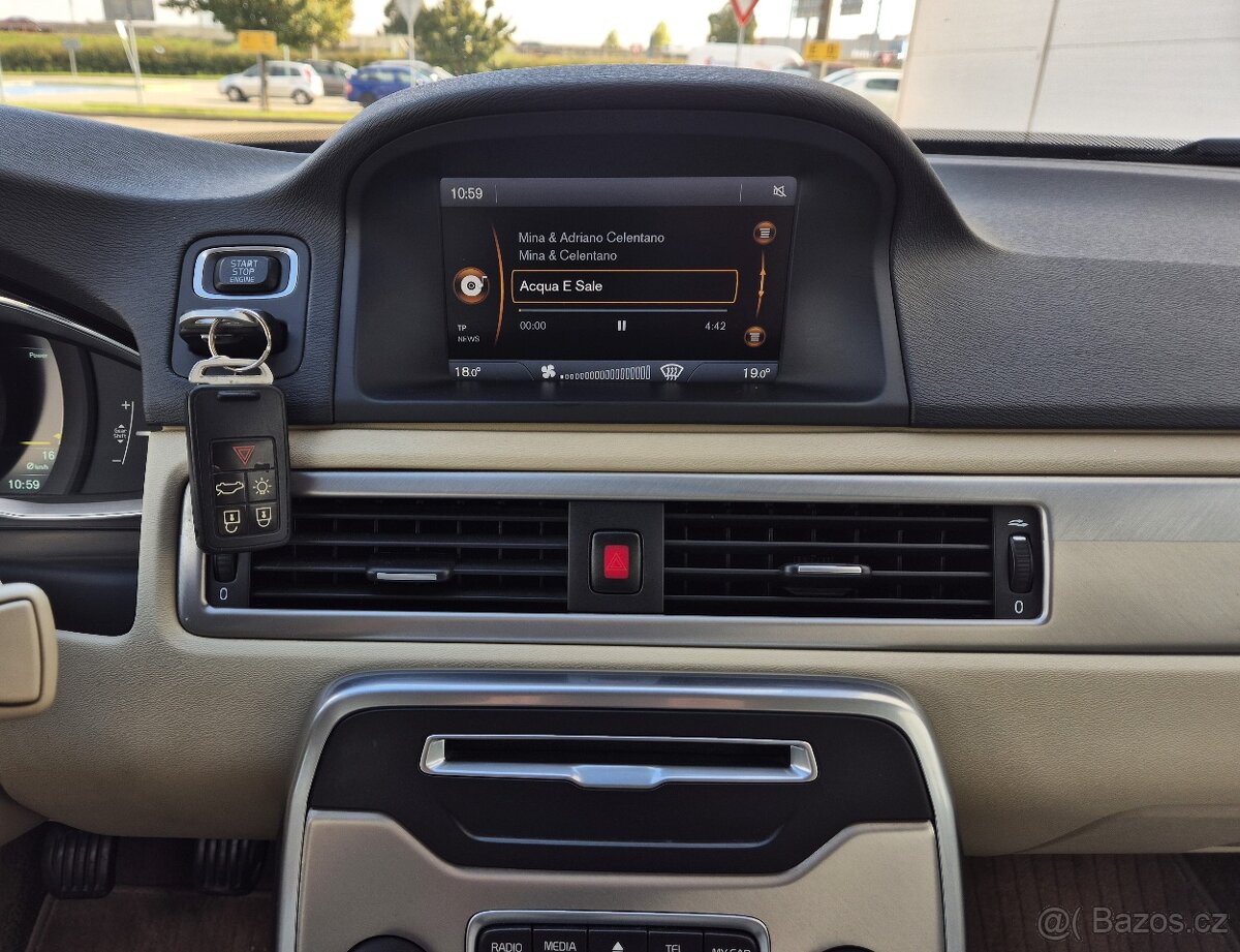 VOLVO S80 D4 120 KW 5-VÁLEC XENON NAVI MANUÁL 1MAJITEL - 14