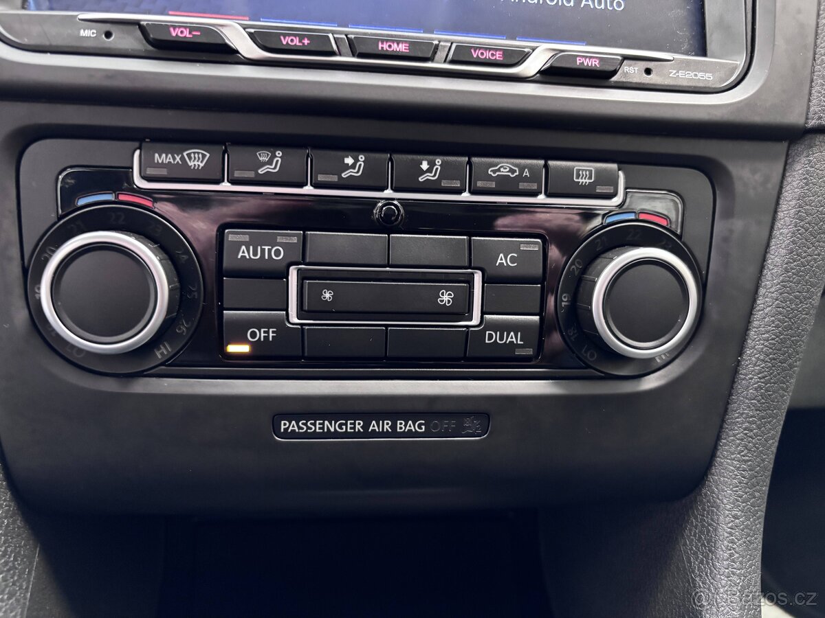 Volkswagen Golf 1.2TSI TREND - 14
