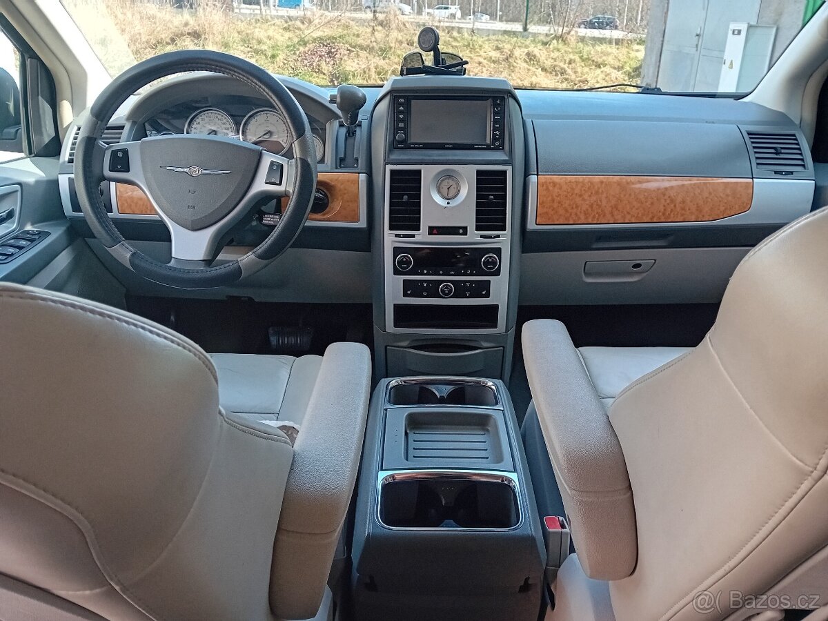 Chrysler Grand Voyager - 14