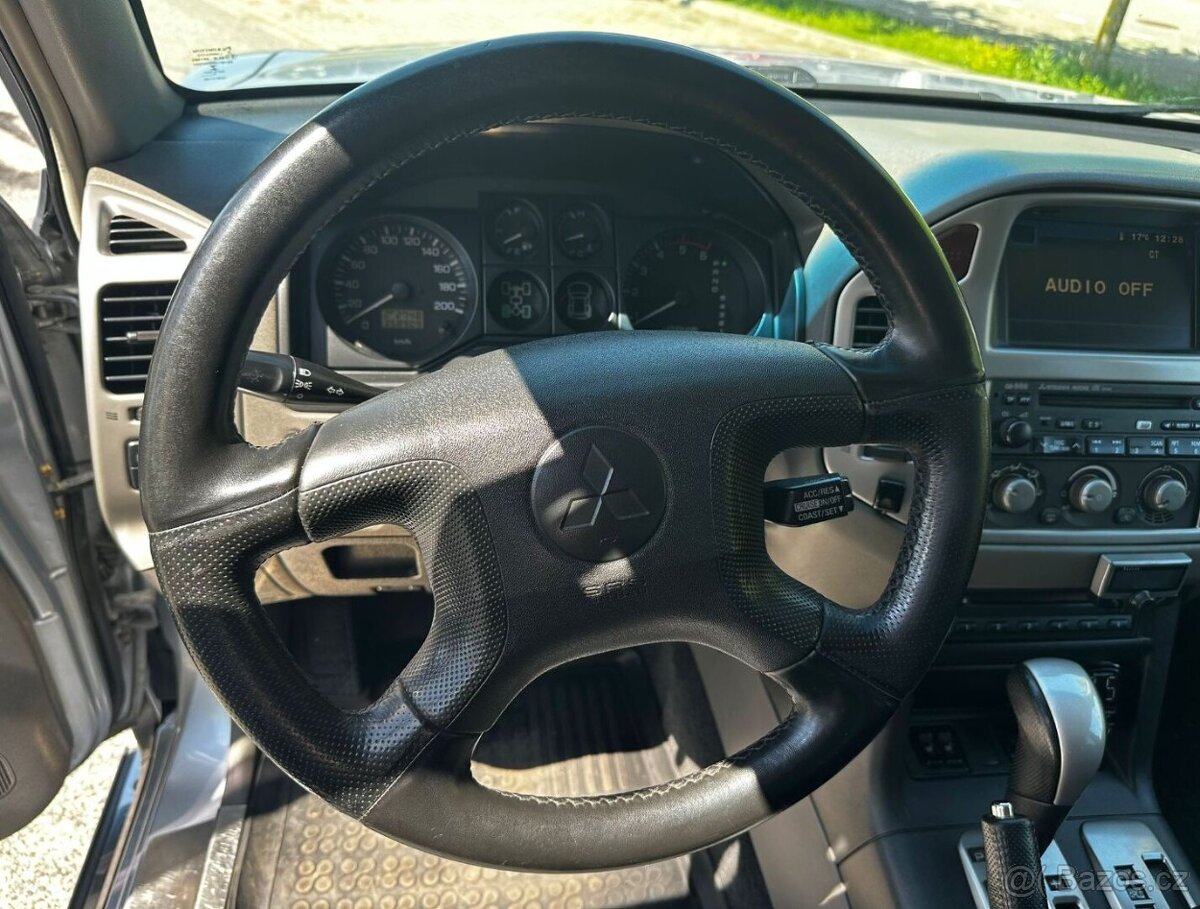 Mitsubishi Pajero 3.2 DI-D - 14