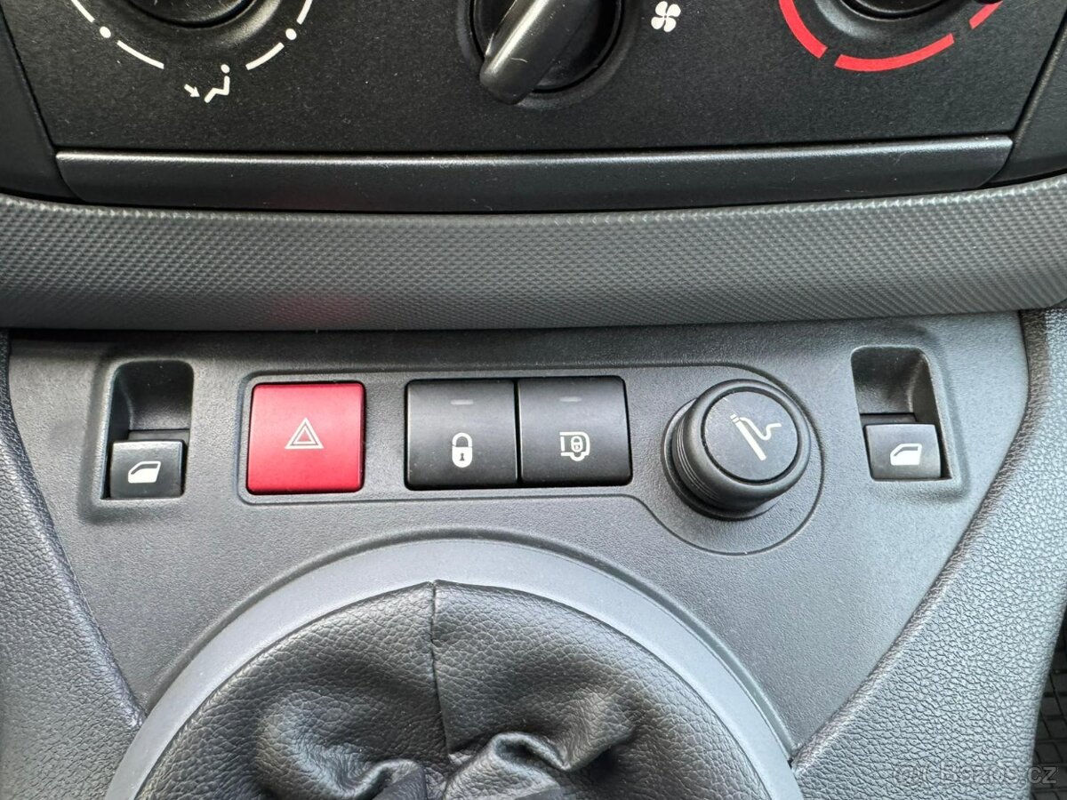 Peugeot Partner 1.6 1.MAJ. ČR DPH NEBOURÁN - 14