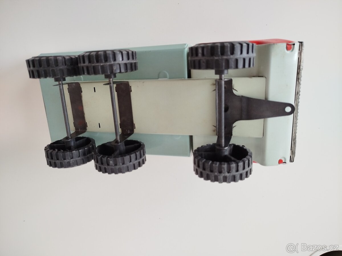 Prodám plechové hračky pro sběratele - 14