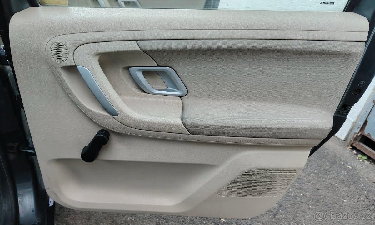 prodám béžový interiér do Škody Roomster - 14