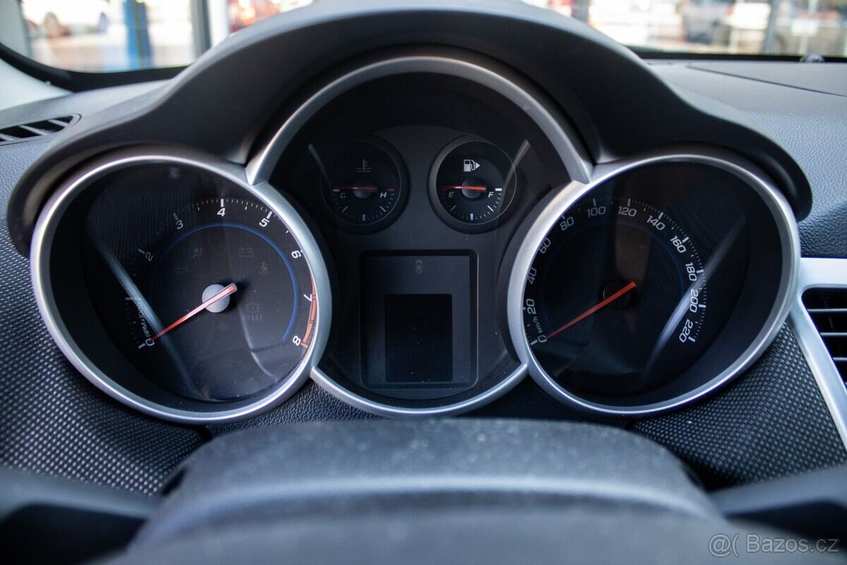 Chevrolet Cruze 1.6, 91kW (2012) - 14