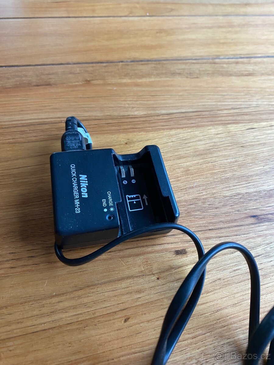 Nikon D5000 - 18-105 AF-S DX VR - 14