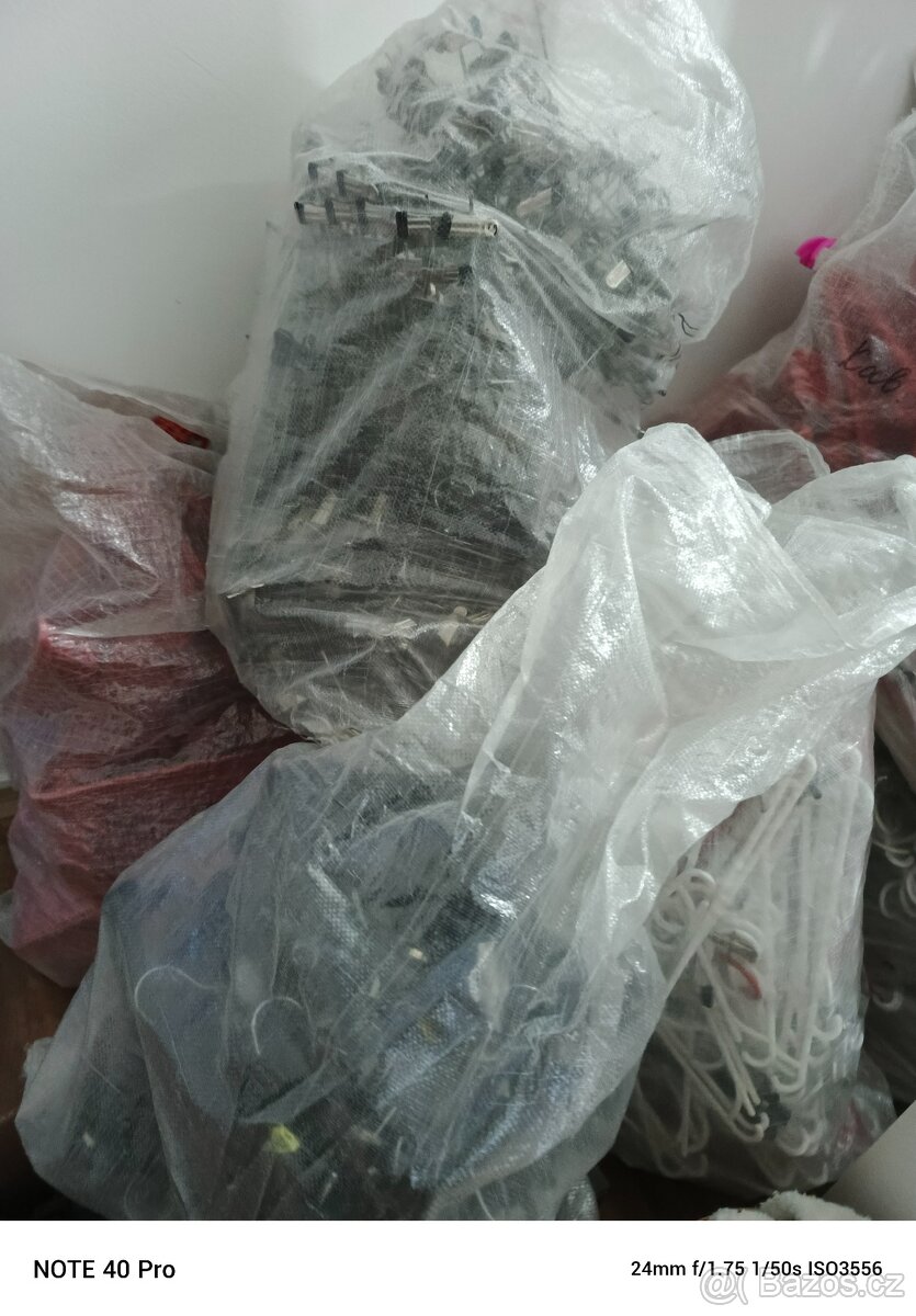 Prodej vybavení obchodu - 14