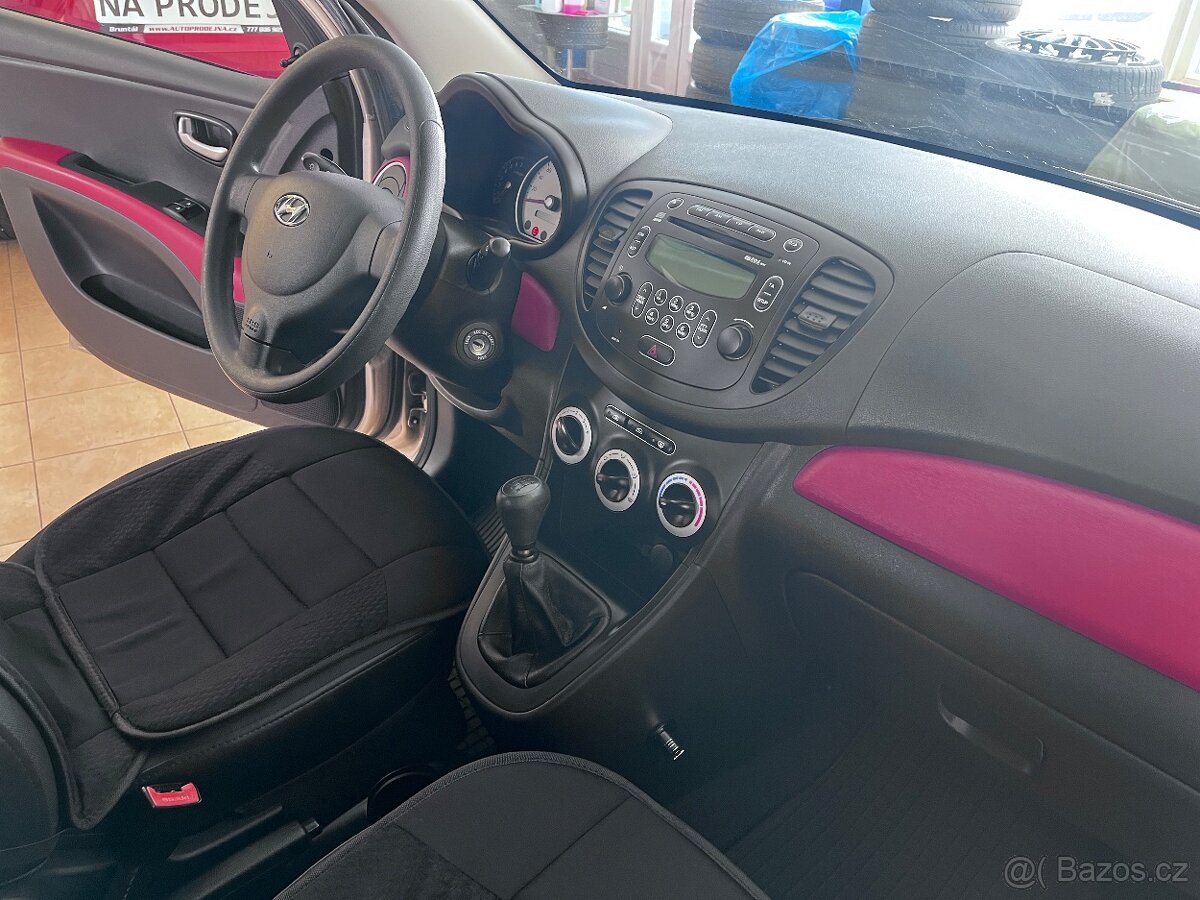 HYUNDAI i 10 1.1 i NAJETO JEN NECELÝCH 47 TIS KM ALU KOLA - 14