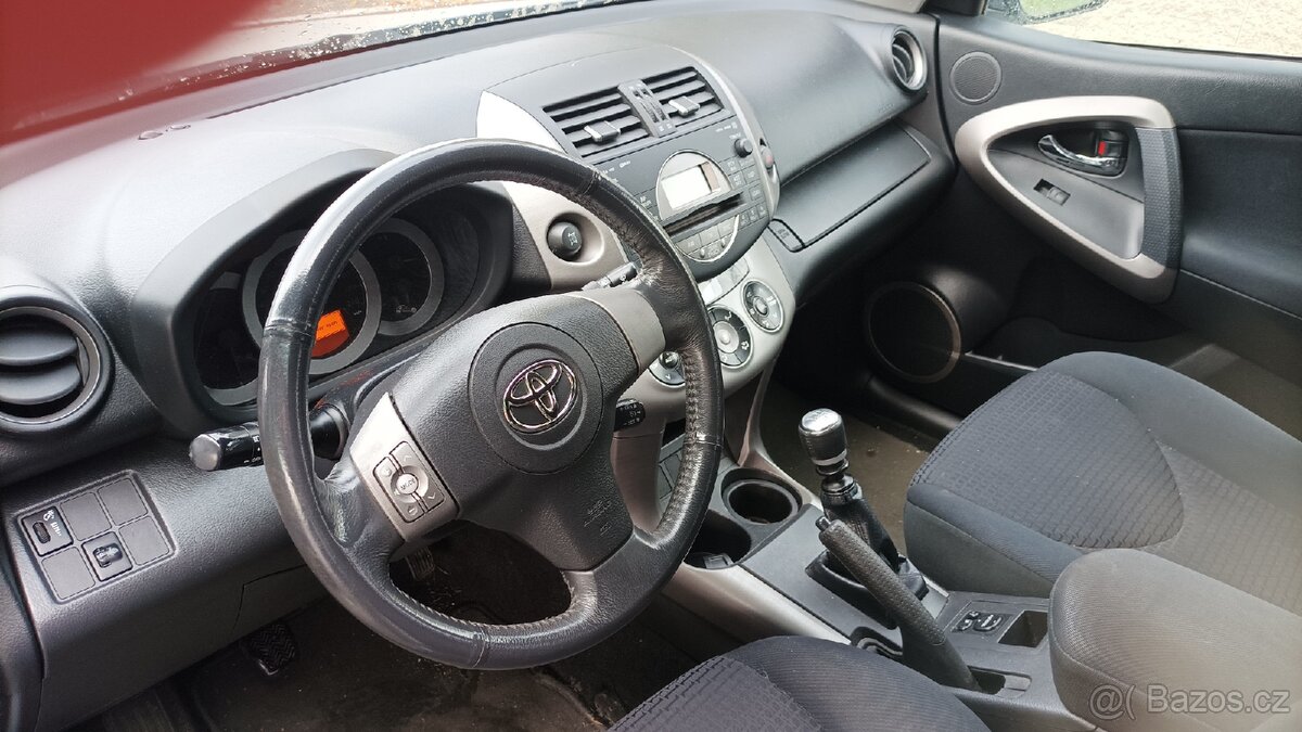 Toyota RAV4, D-4D, nové v ČR - 14