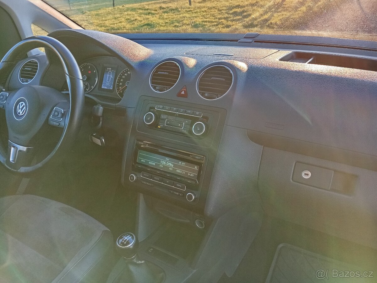 VW Caddy 2.0 Tdi 103kw Highline ,2.majitel, 193000km - 14