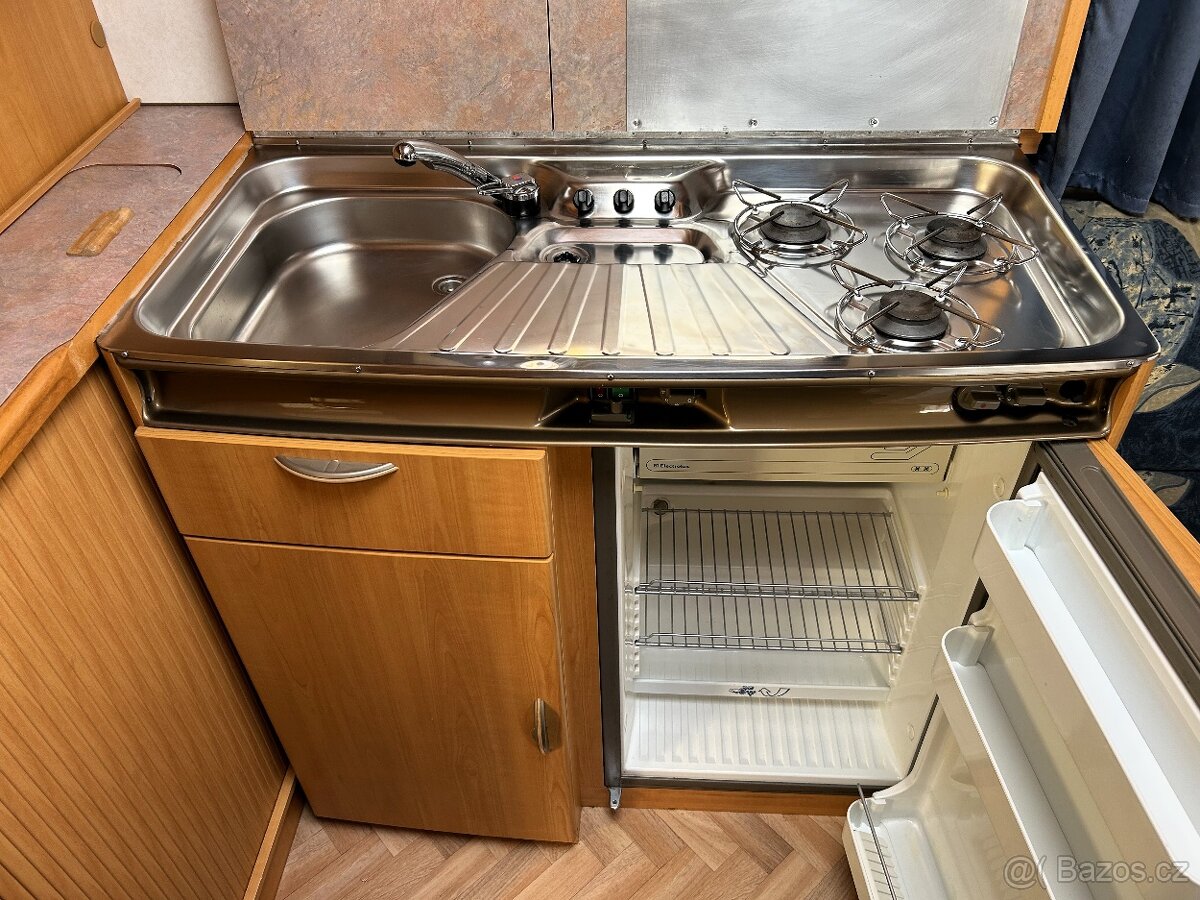 Karavan LMC – MOVER-SPRCHA-BATERIE-PŘEDSTAN - 14