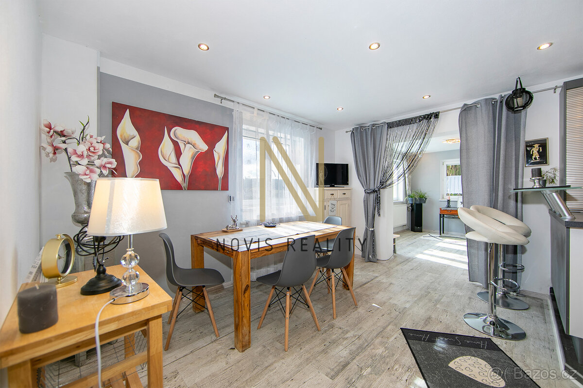 Prodej, rodinný dům se dvěma bytovými jednotkami, 213 m², Re - 14