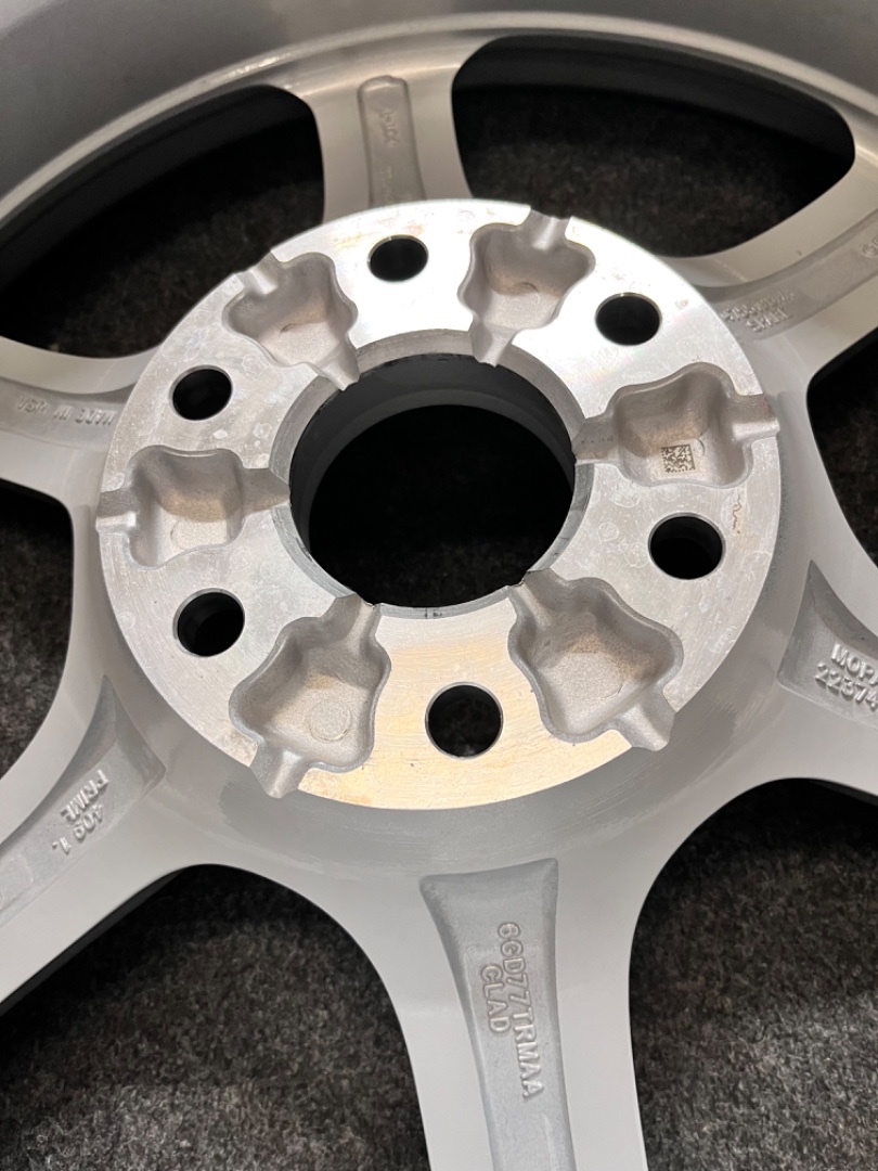 6x139.7 R20 Dodge RAM 1500 5.generace originál disky - 14