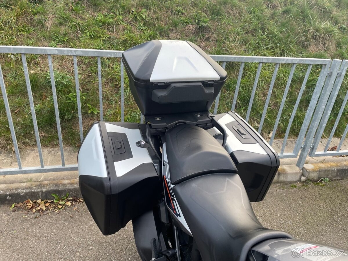 KTM 1290 Super Adventure S - 14