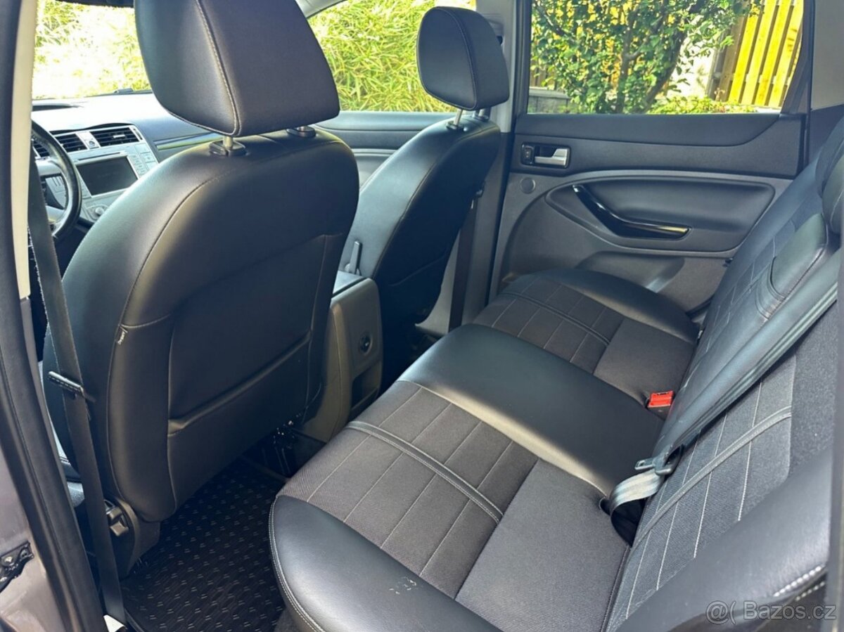 Prodáme Ford Kuga 2.0Tdci 120kw Automat 4X4 - 14