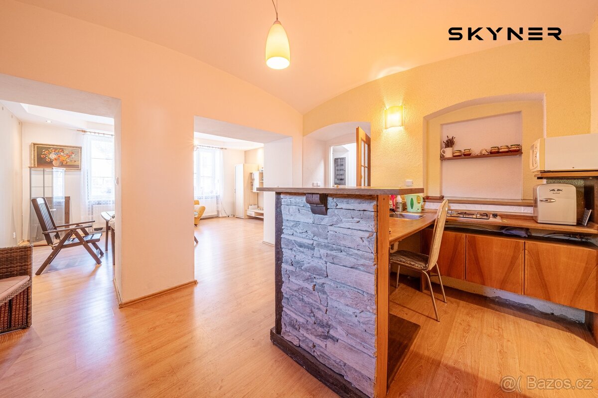 Prodej prostorného rodinného domu – ideální i pro vícegenera - 14