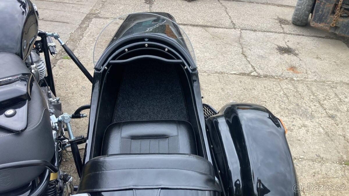 Royal Enfield Interceptor - 14