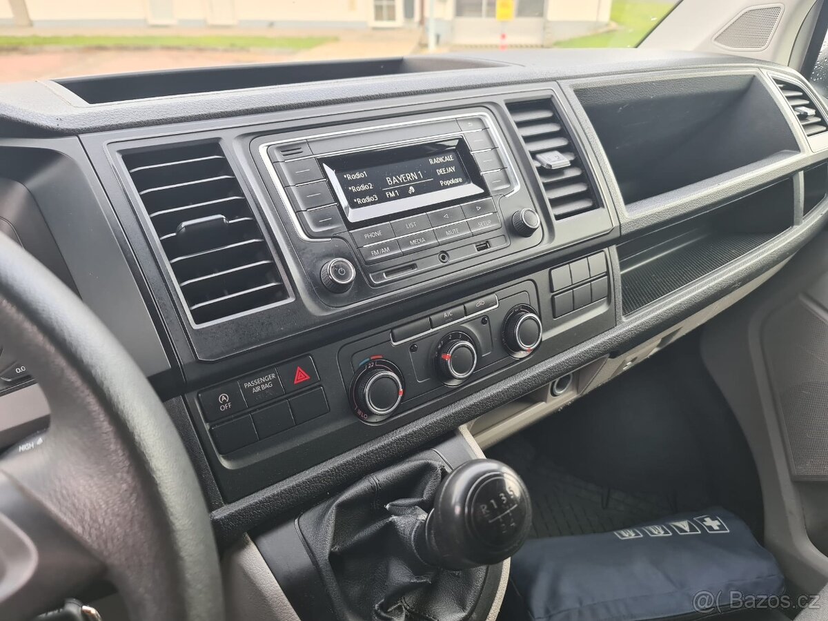 VW Transportér T6 2,0 TDi 75 kw 07/2016 - 14