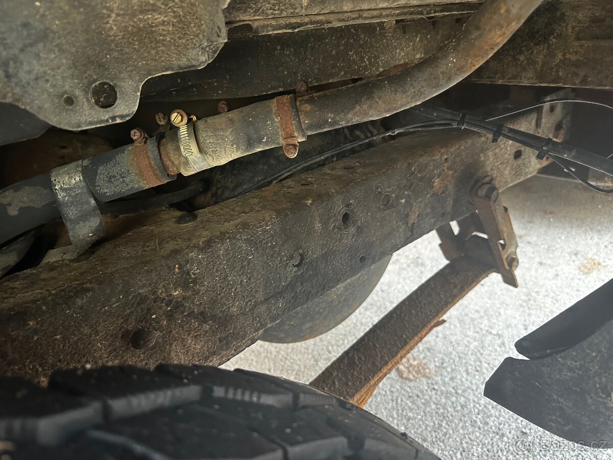 Ford Explorer 4.0 OHV 1997 - 14