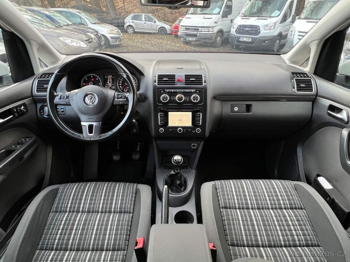 Volkswagen Cross Touran 2.0 TDI 103 kW 2013 klima tempomat - 14