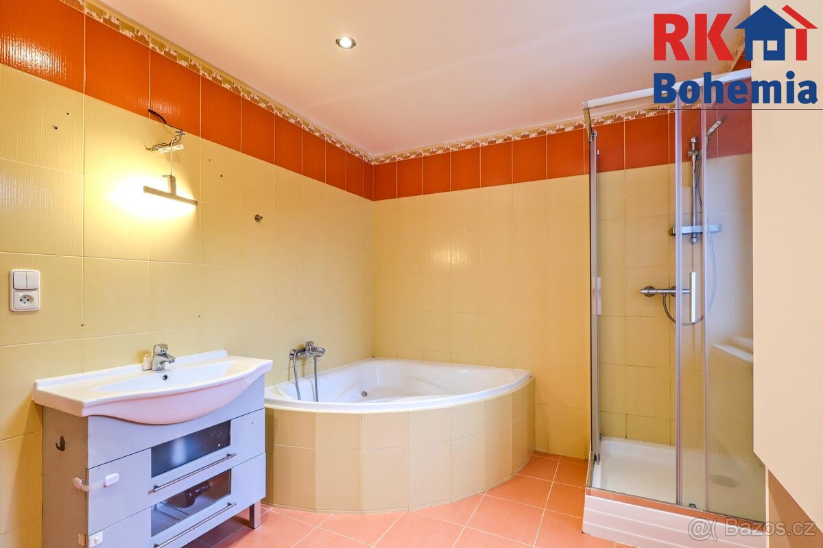 Pronájem bytu 3+1 u centra města Český Brod, v ulici Masaryk - 14