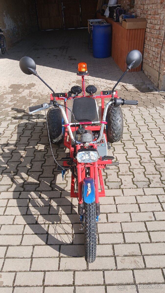 Motorová tříkolka, motokára - 14