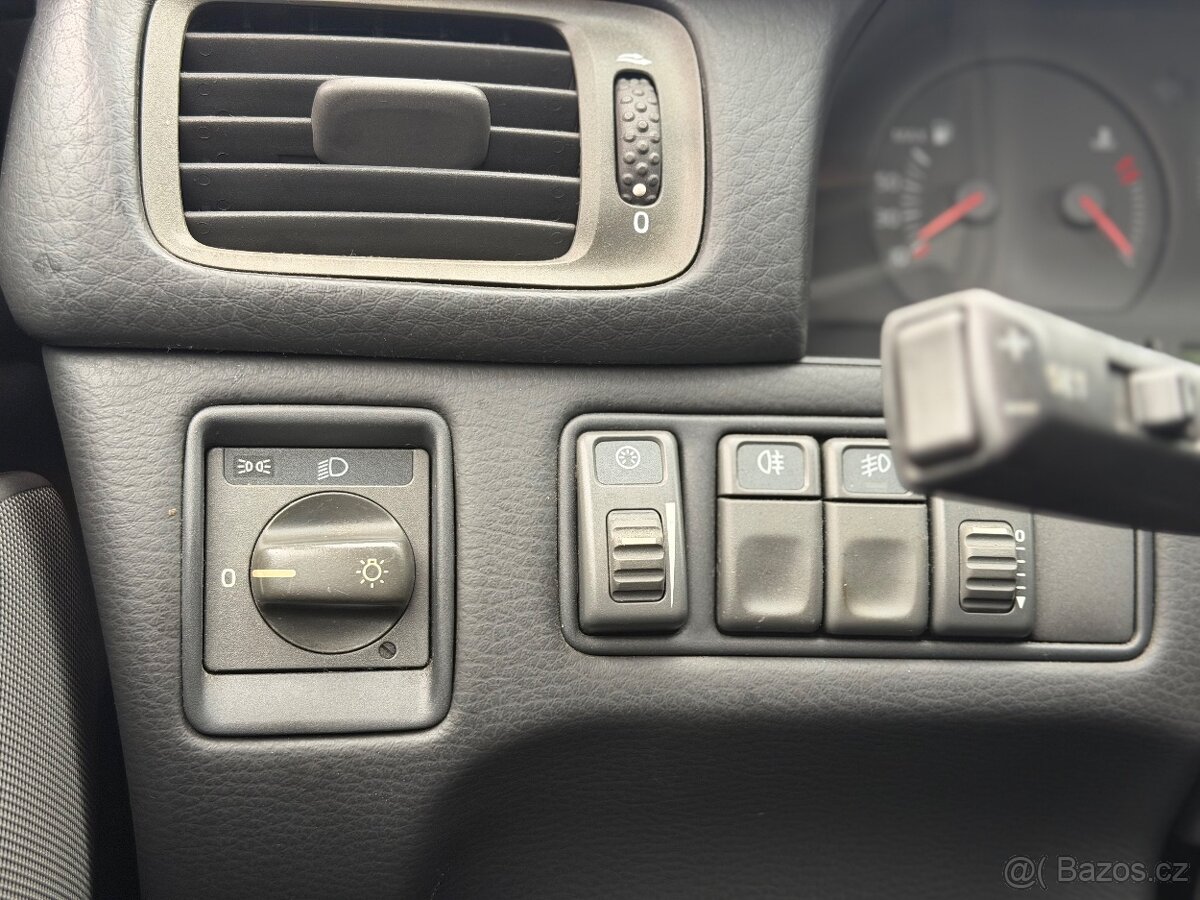 Volvo C70 2.5T R5 coupe (2001) “MAX VÝBAVA” - 14