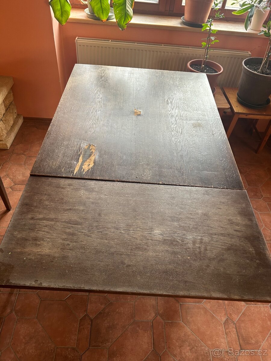 Set starožitného nábytku a hodiny pendlovky Suchý - 14