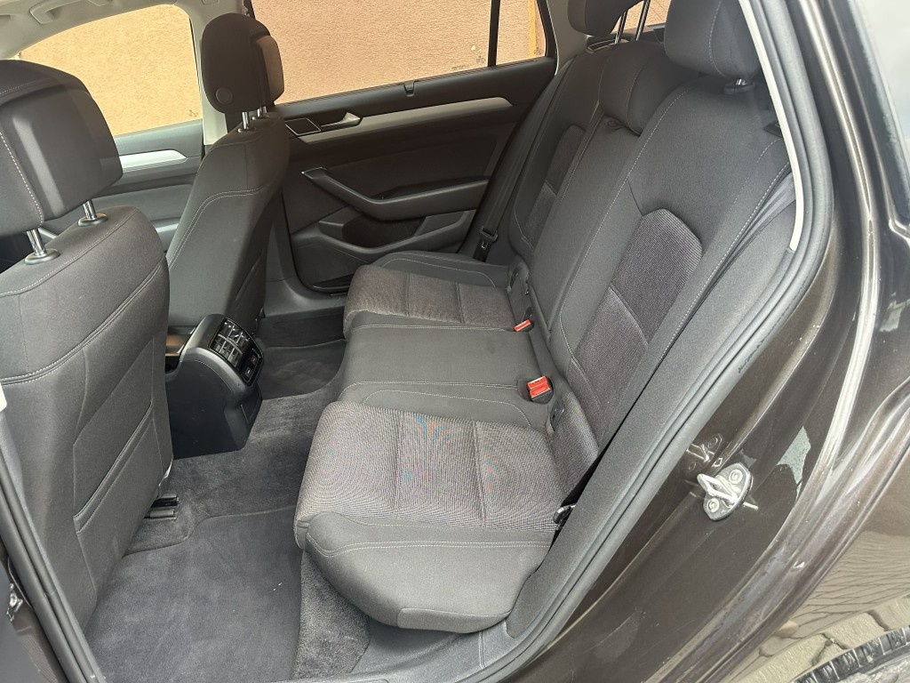 Volkswagen Passat 2.0 TDi 110kW - 14
