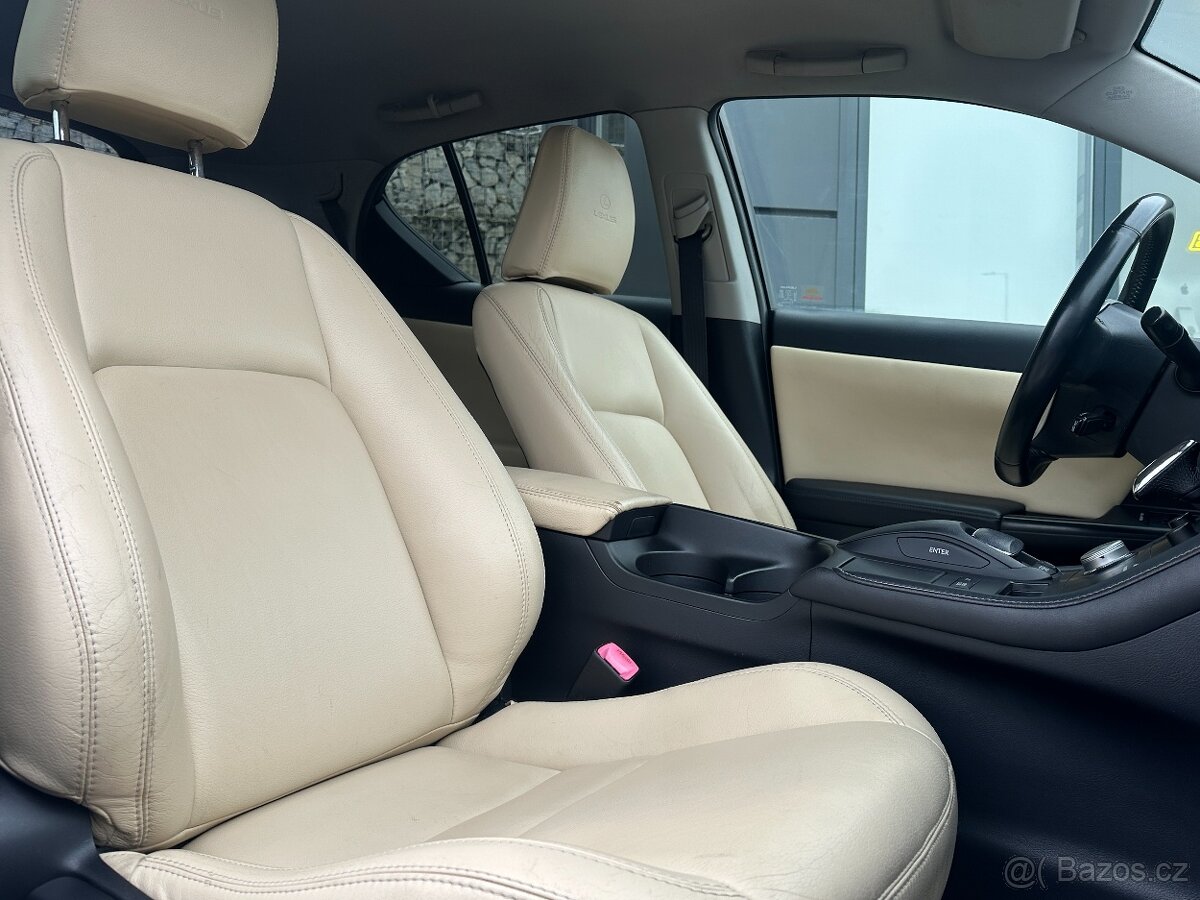 Lexus CT 200h 2011 - 14