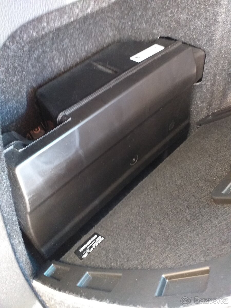 Prodám Škoda Superb combi STYLE 2.0 Tdi 110 KW - DSG - 14